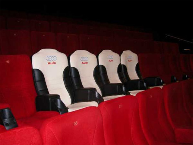 audi-chairs-creative-unique-advertisements
