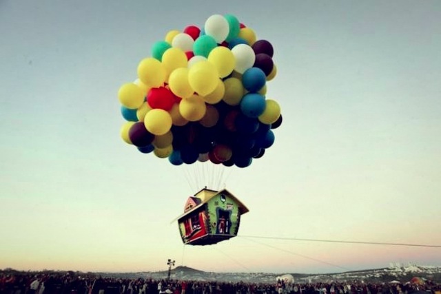 Up Balloonhouse