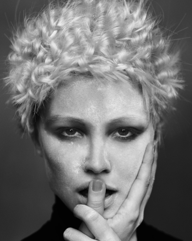 Blonde Textured Crop