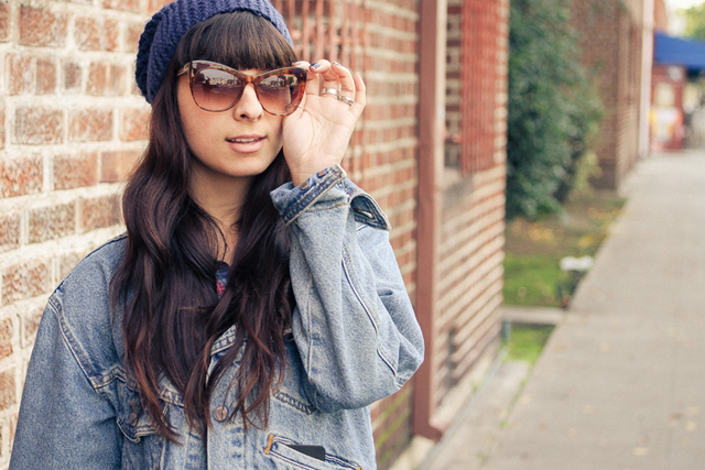 Wavy hair straight bangs