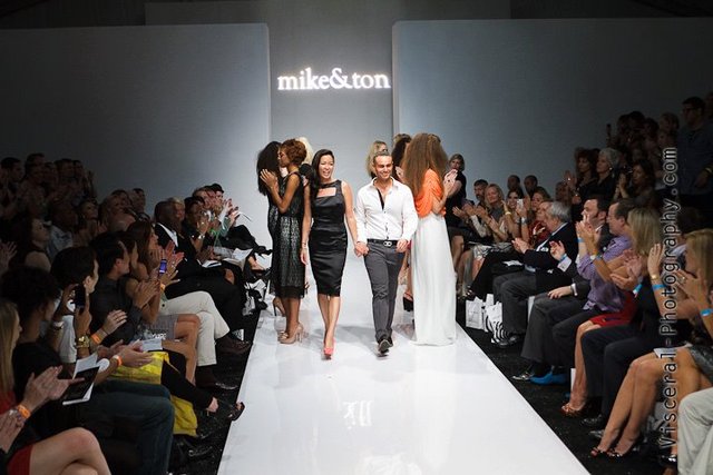 RUNWAY