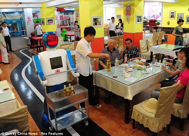 robot serving