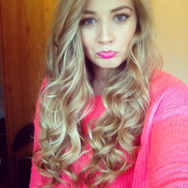 Big curly hair!