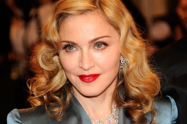 beauty-met-gala-2011-madonna-590ssl050211.jpg-1304396631