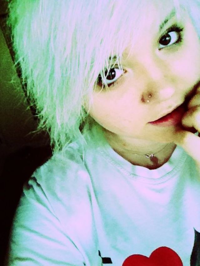 blond