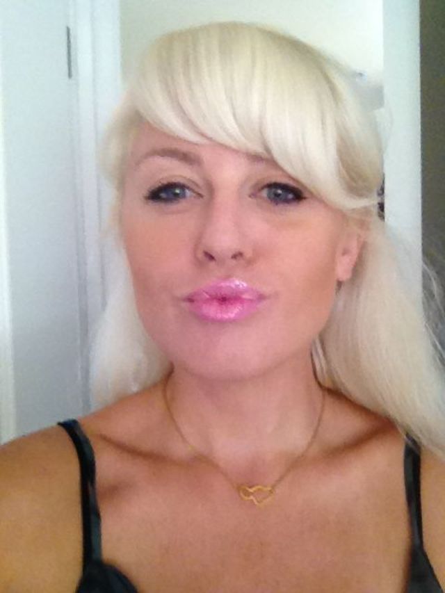 blonde bangs 