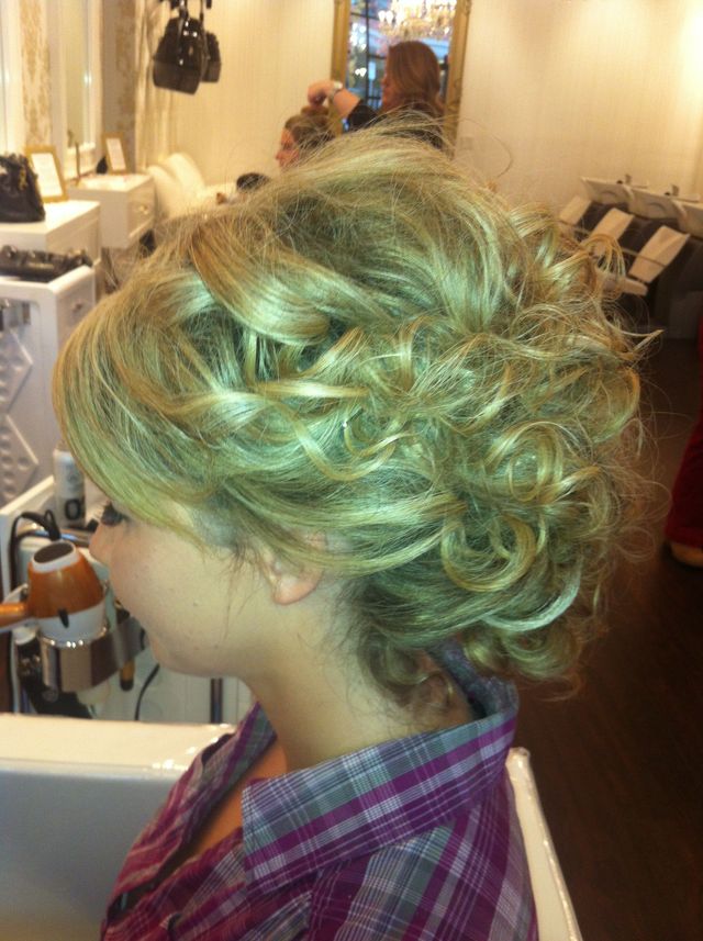 blonde bridesmaid