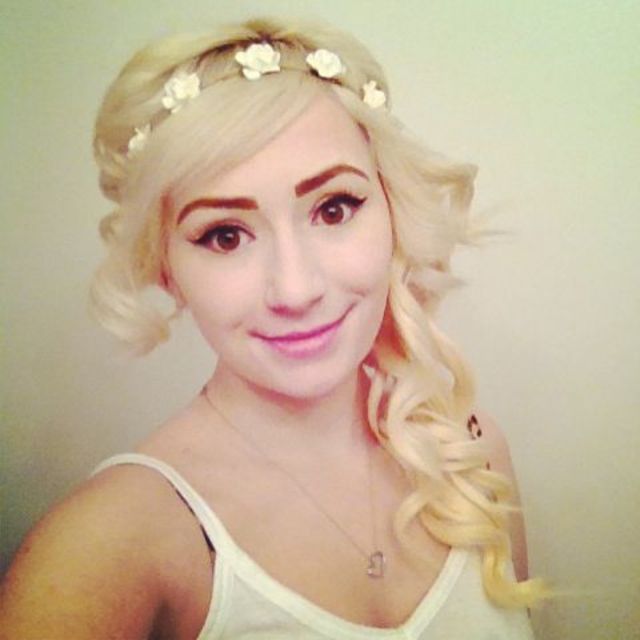 blonde curls