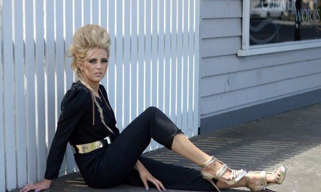 blonde entry de Lorenzo comp - runner up