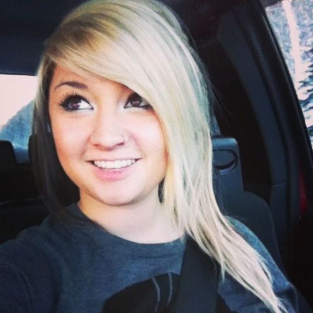 blonde pony tail