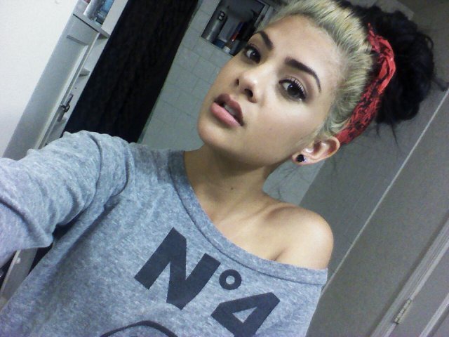 blonde roots