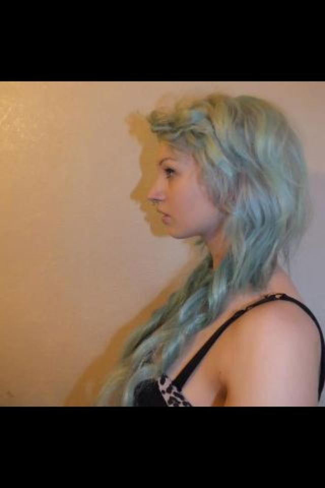 blue hair 