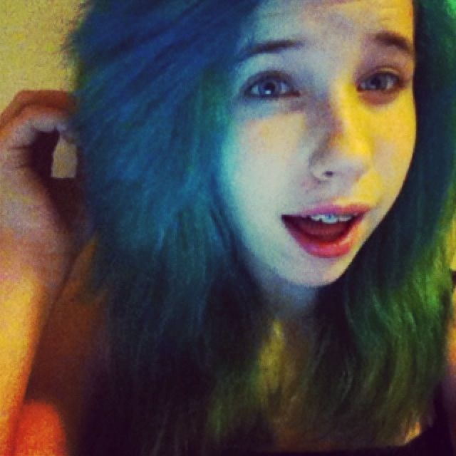 blue hair 