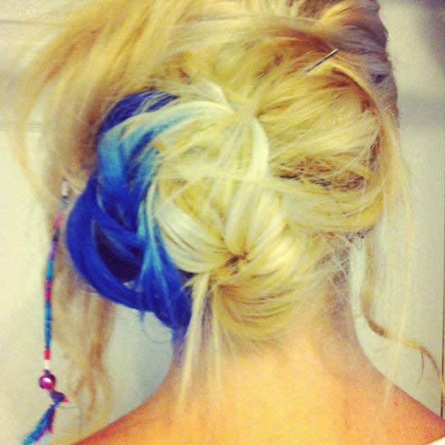 blue/blonde