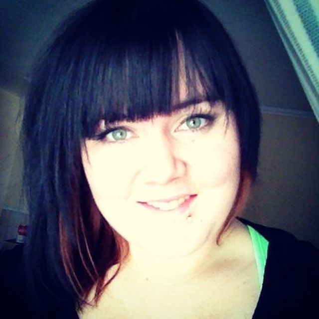 blunt bangs
