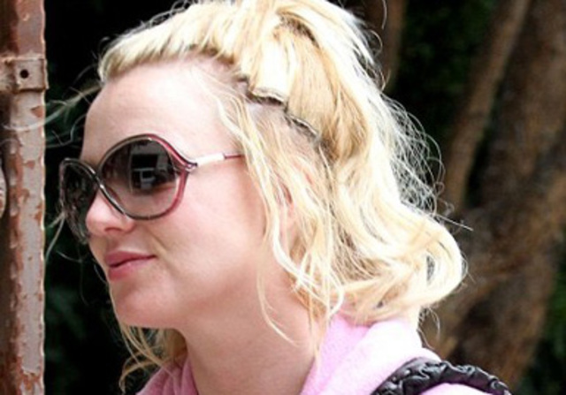 britney_spears_extensions-1