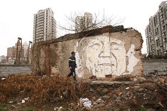 vhils1