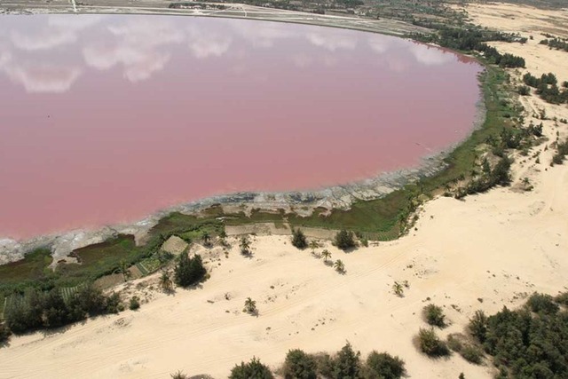 lake-retba-9%255B1%255D