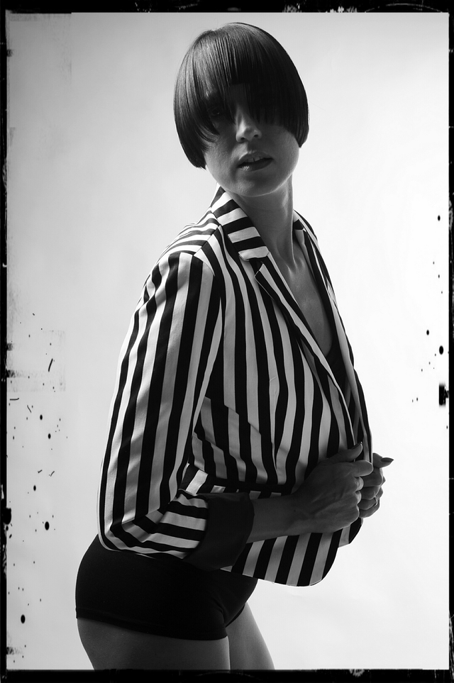 Femme Geometrique