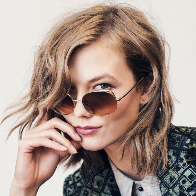 Re sized cb94196b3b681c87b385 samvillaholdcurls