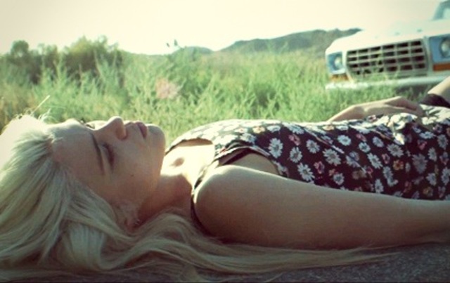 Sky Ferreira sad dream