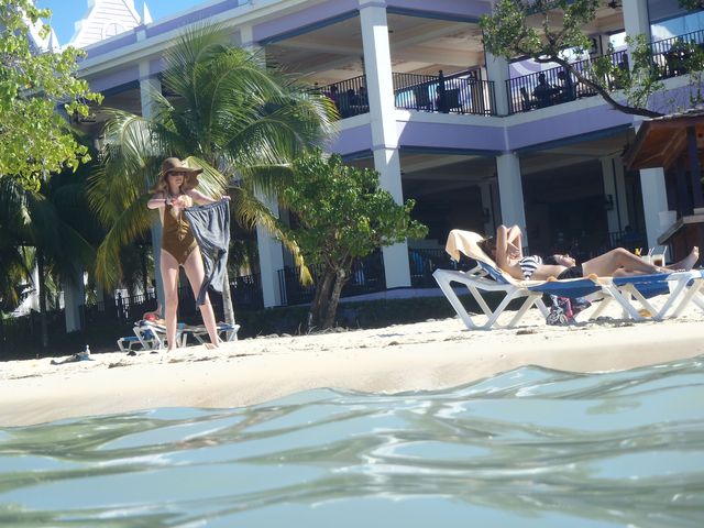 JAMAICAN STYLING NOV 2012 - BEAUTIFUL SUN, SAND, ARCHITECTURE, PEOPLE + LIFESTYLE