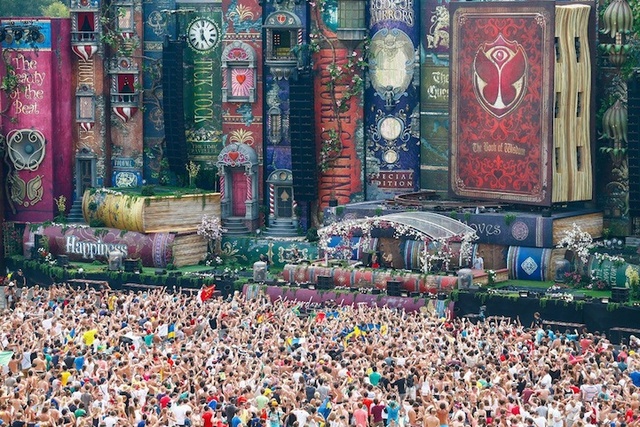 tomorrowland stage