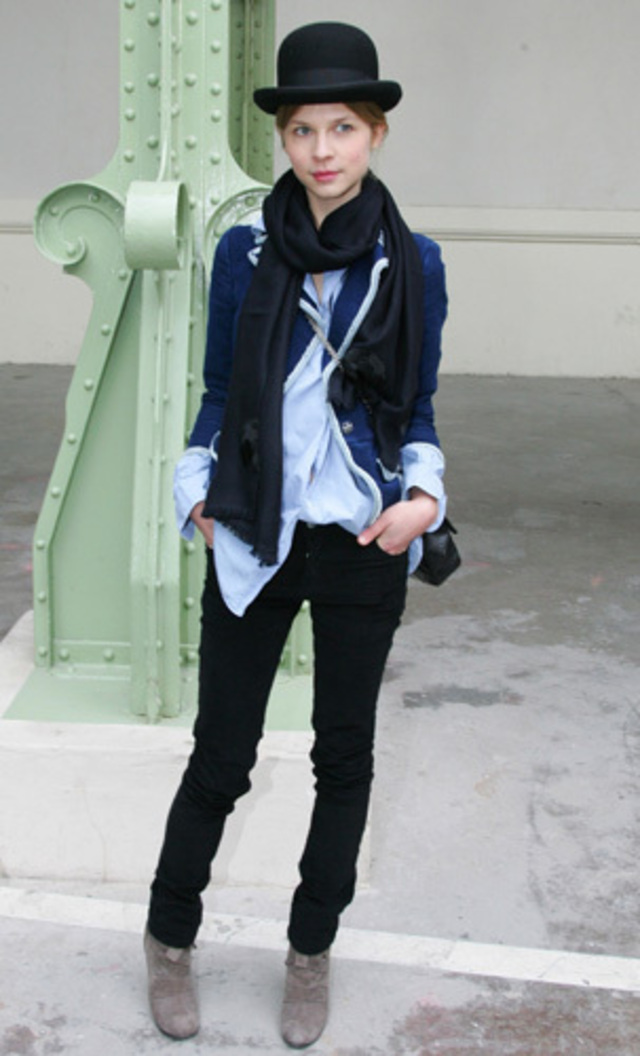 clemence-poesy-blazer-hat
