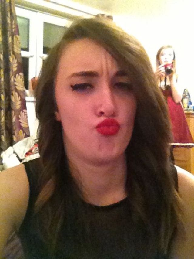 'curl that brunette' 