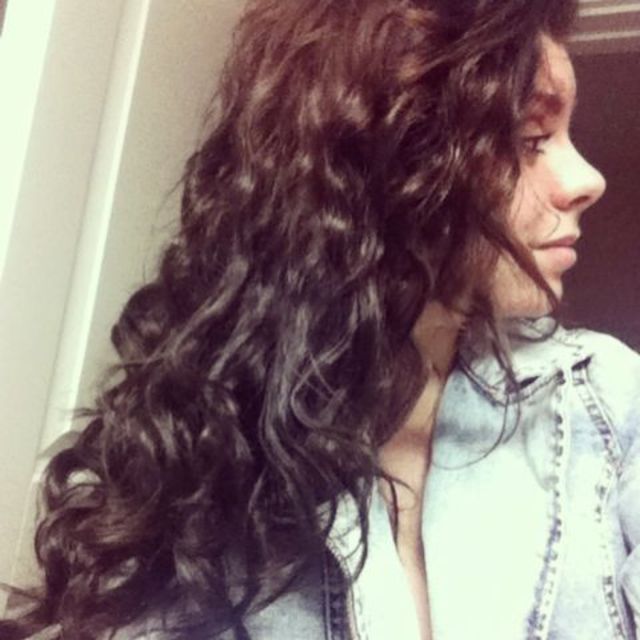 curls late at night