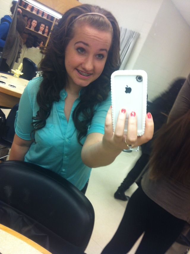 curly hair (: