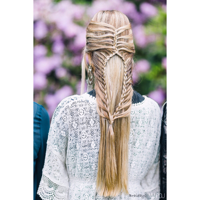 Model: Evelina Caspersson
Photo: Mikaela Watsfelt & Mikael Miettinen
Styling: Cassandra Andreasson #braidbyc