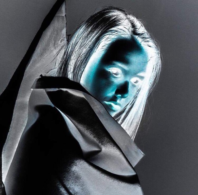 the girl with the blue face