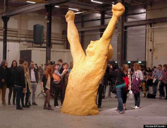 chewing-gum-statue