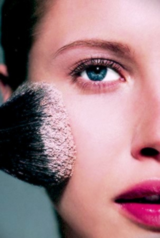 face powder summer beauty