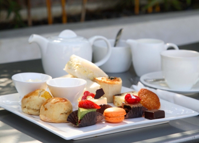 jin-patisserie-tea-set