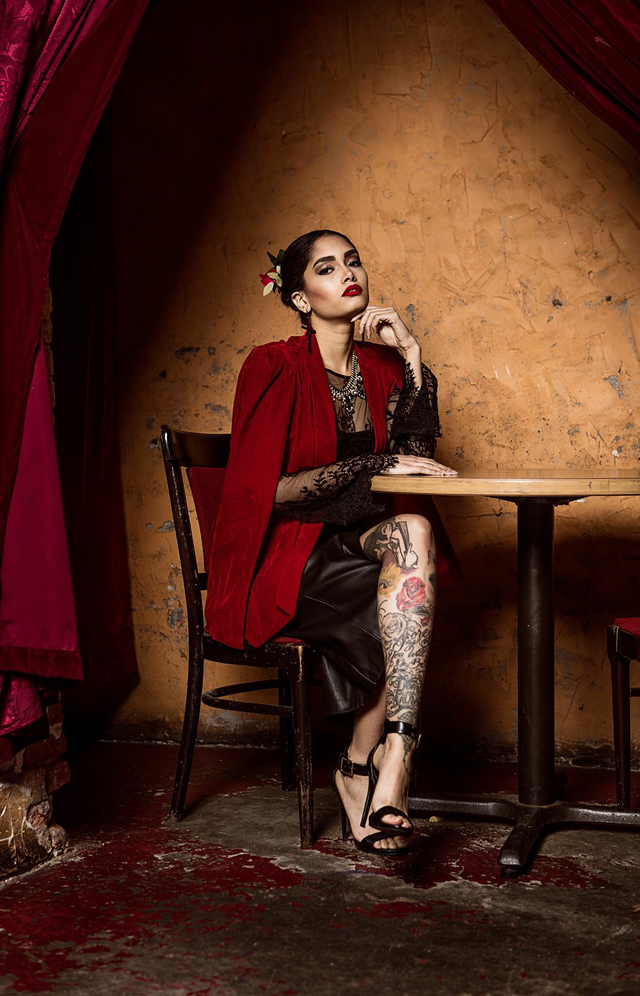 Hair: Anne Chesbro
Makeup: Nikki Mitrakos
Photographer/wardrobe Stylist: Julia Rabkin