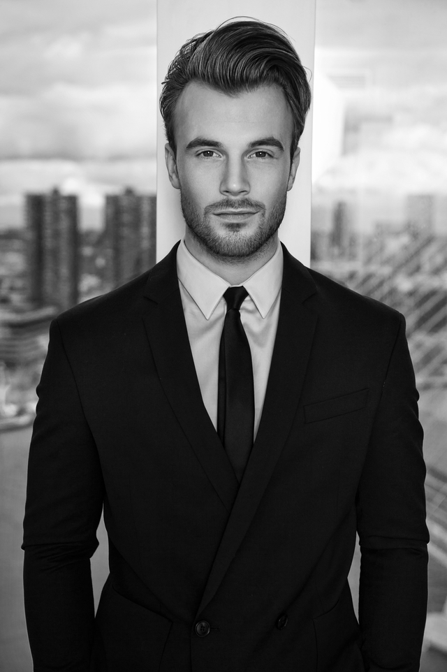 Dutch Beauty. Hair by Natasja Keijzer. Photography Richard Monsieurs. Make up Juliette den ouden. Styling Jeroen Kamphorst. 