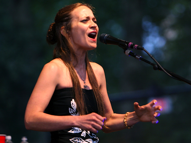 Nickel Creek With Special Guest Fiona Apple In Concert