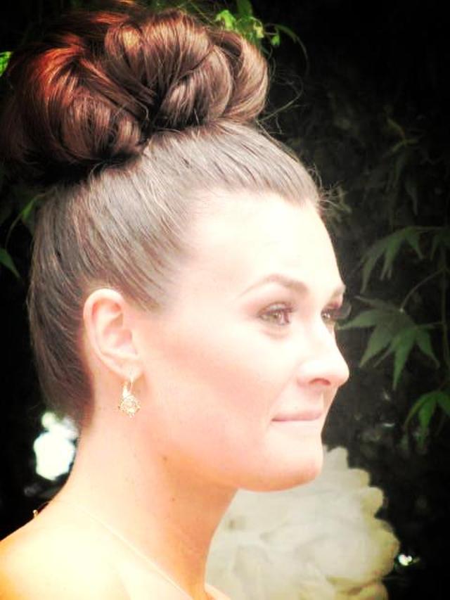 bridal. top knot.
