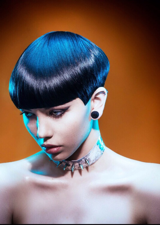 LUNA - collection 2016 
@purebelfast Cut - Damien JOHNSTON Colour - Emma BUrchett photography - Glenn Norwood - make up - Melissa Elliot - Styling - Chloe Dougan 