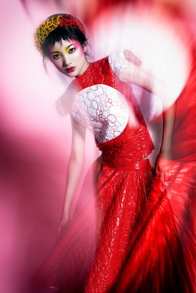 Photographer : Déri Dóra Make up : Henrietta Murzsa Hair : Kornél Herbert Stylist : jkaposistyle Model : Vu Minh Sara