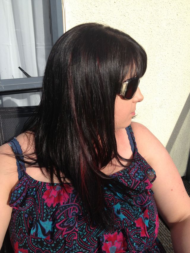 dark base with red thick splices in exterior 
