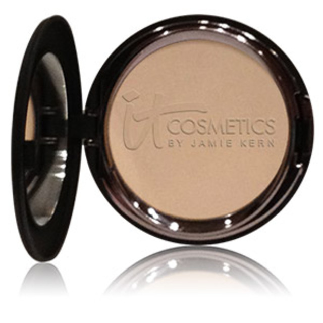 It-Cosmetics-Celebration-Foundation