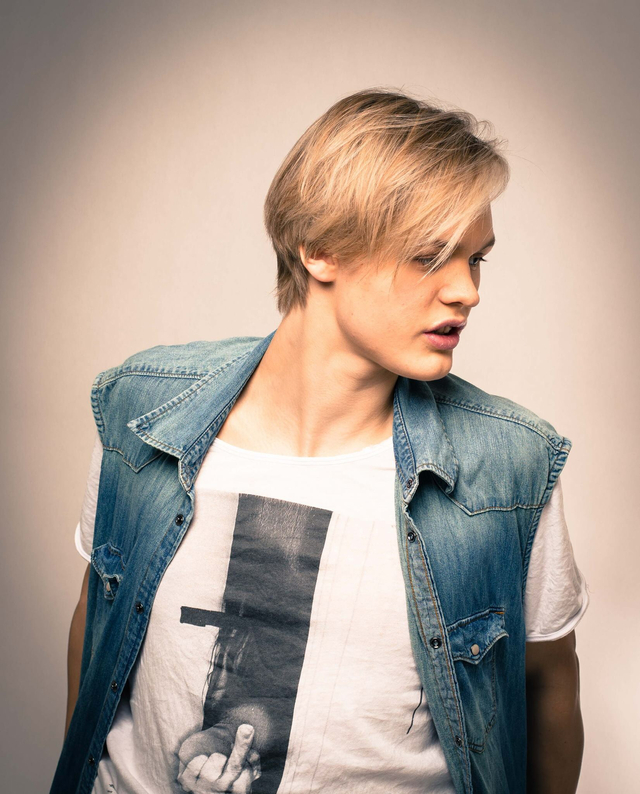 Men
Model: Felix Schuster
Hair & Photo: Linda Schuster 
#swedishhair #etagekarlskrona