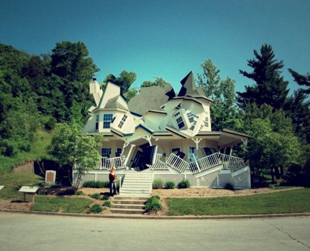 imploadingcollapsinghouse