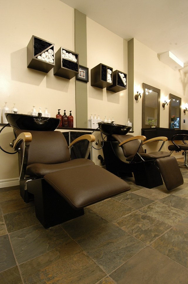 Manzer Hair Studio