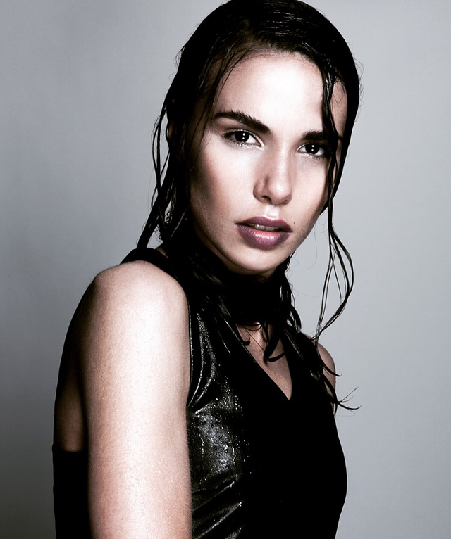 Hair Thelma Bento
Makeup Katie Foster 
Photographer Mai Tilson