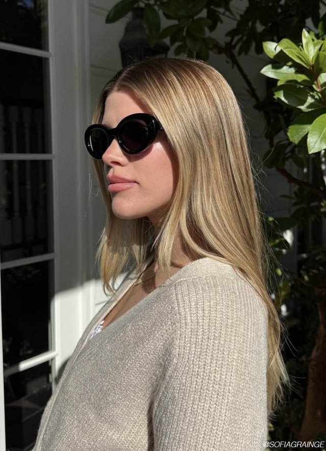 Re sized e14c73061002245ac6bc recession blonde