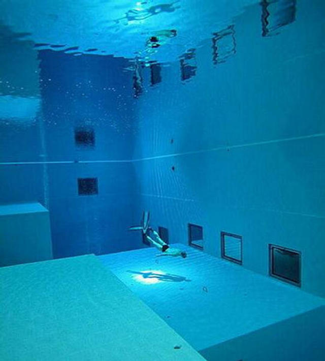 243086,xcitefun-deepest-swimming-pool-3